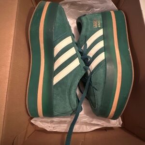 Adidas gazelle stack women’s size 5.5